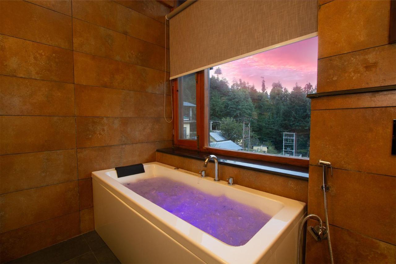 Executive Suite,1033059623:JPEG