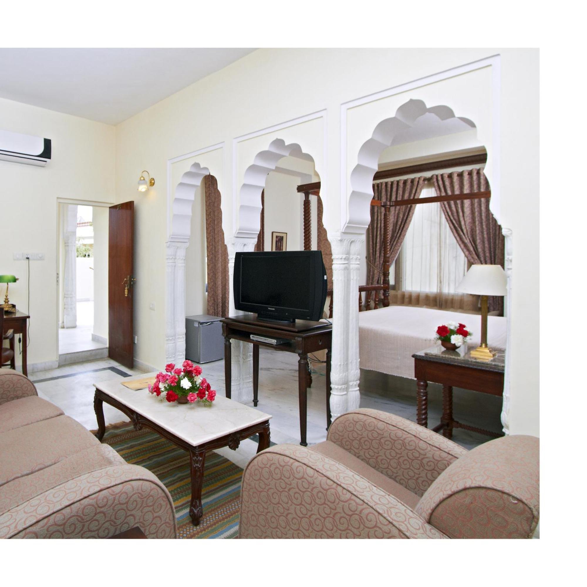 Deluxe Double or Twin Room