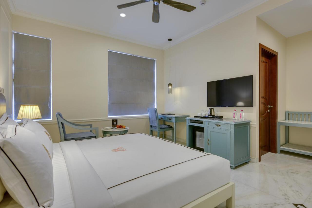 Junior Suite on F&B on Two-way Railway Station Transfer on Laundy service Complimentary welcome drinks on arrivalEarly Check upto 2 hrs,1094240343:JPEG