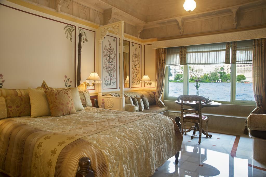 Quarto Duplo