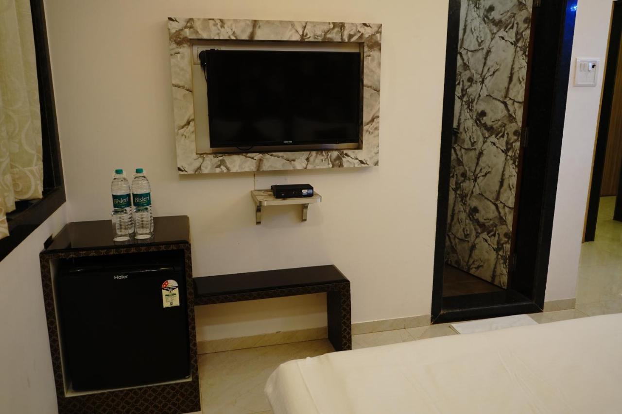 Two-Bedroom Family Suite