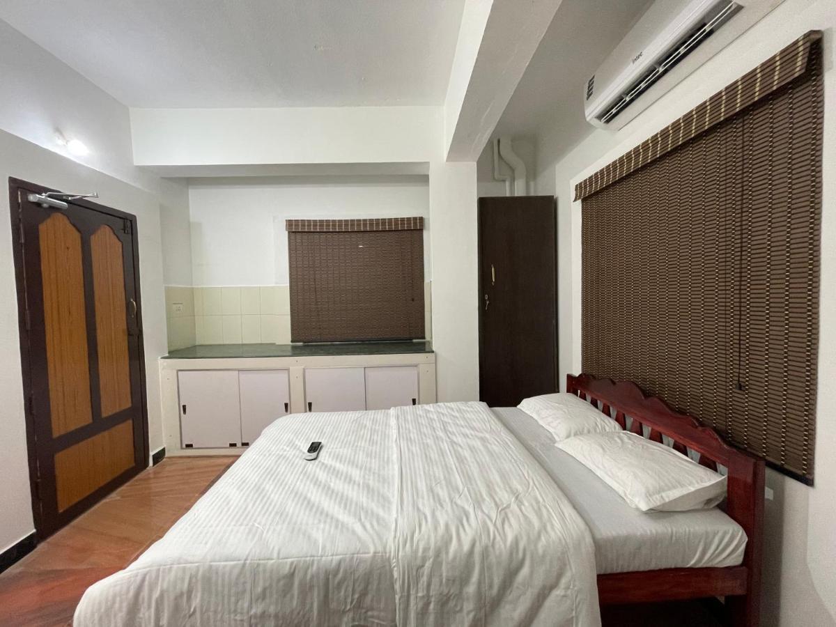 Standard Double Room,1143005101:JPEG