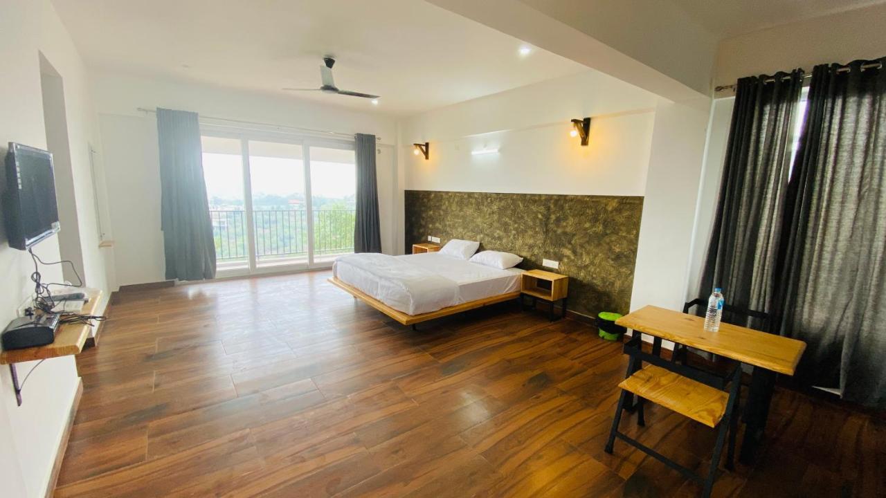Deluxe Double Room with Balcony,1184366377:JPEG