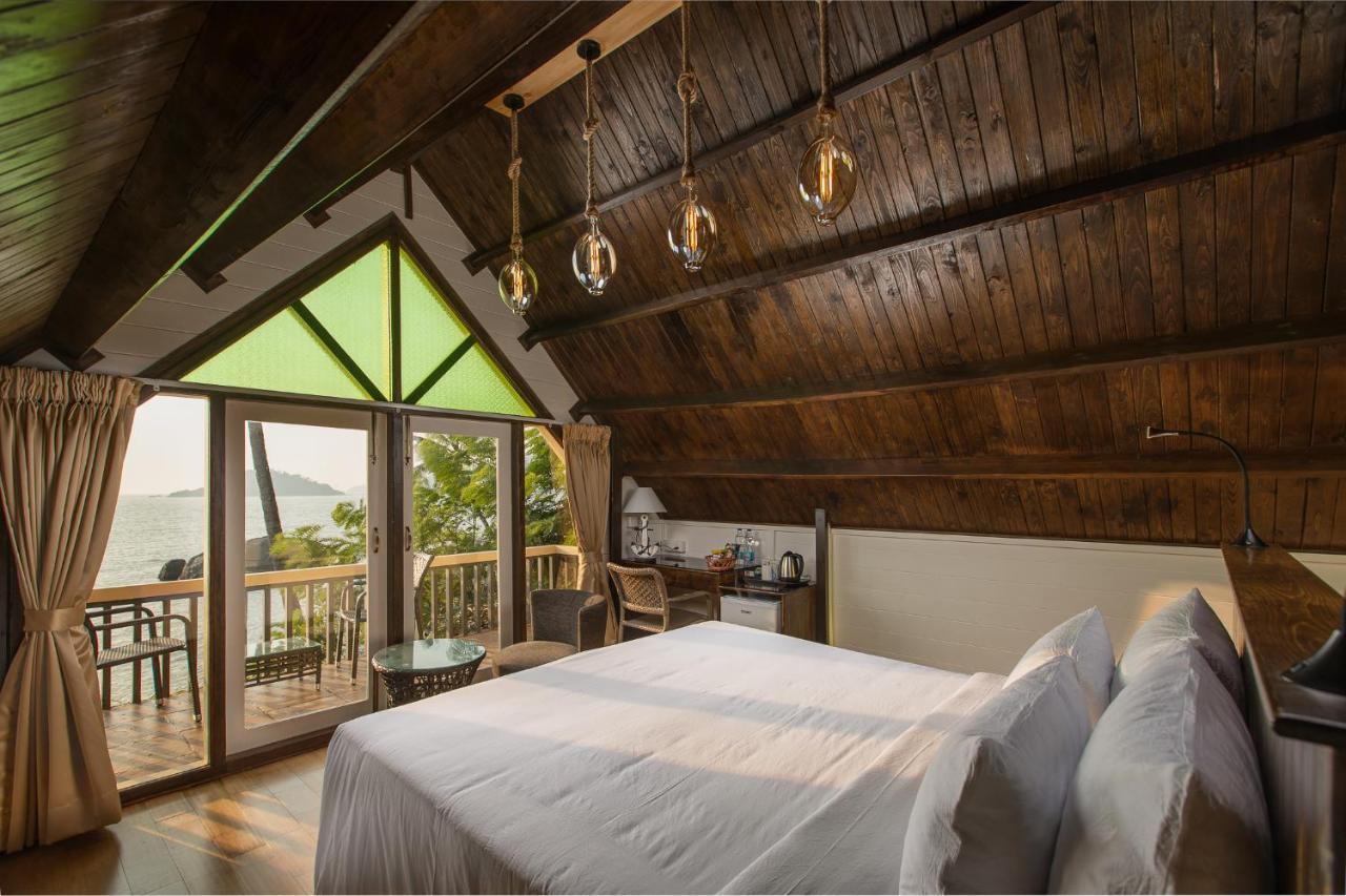 Premium Sea-View Balcony Room Peace