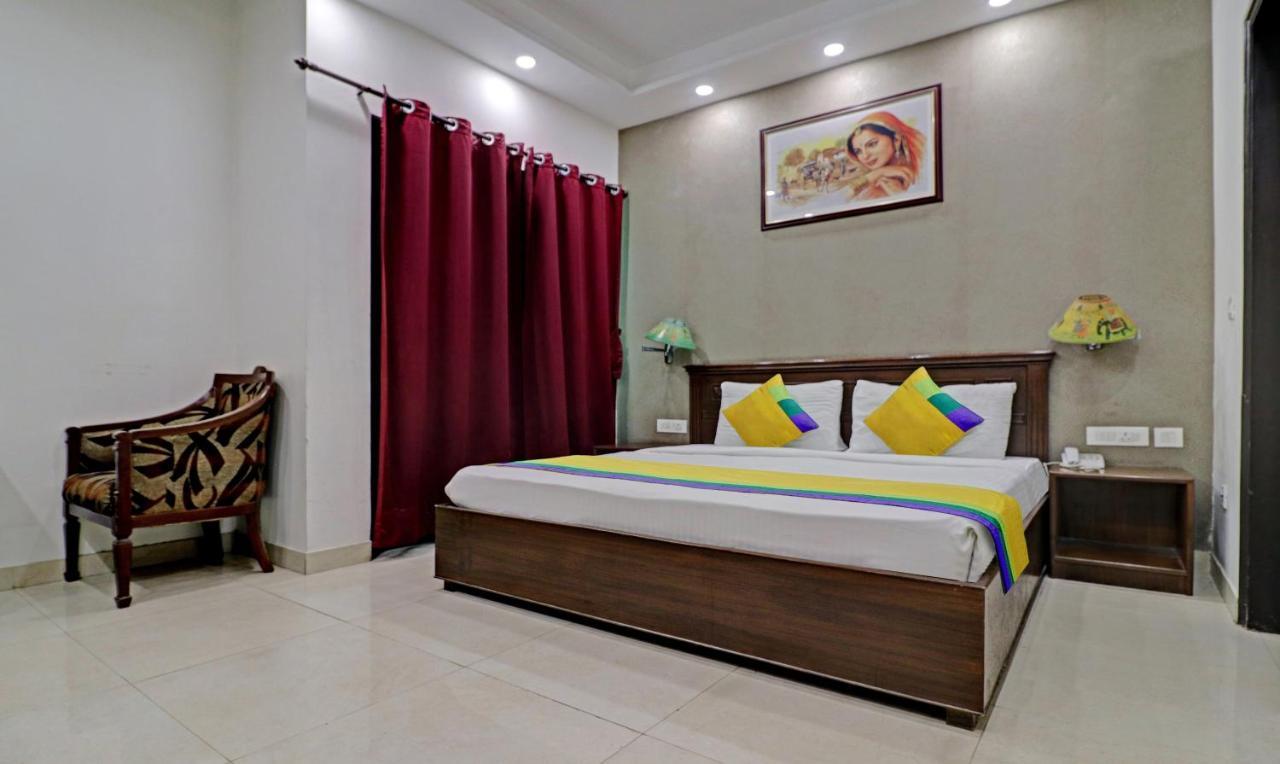Standard Room,1231525460:JPEG