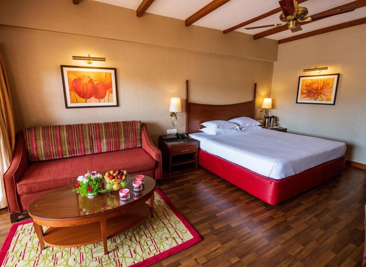 Deluxe Room Lake View Balcony ALL GIRLS,1269233575:JPEG