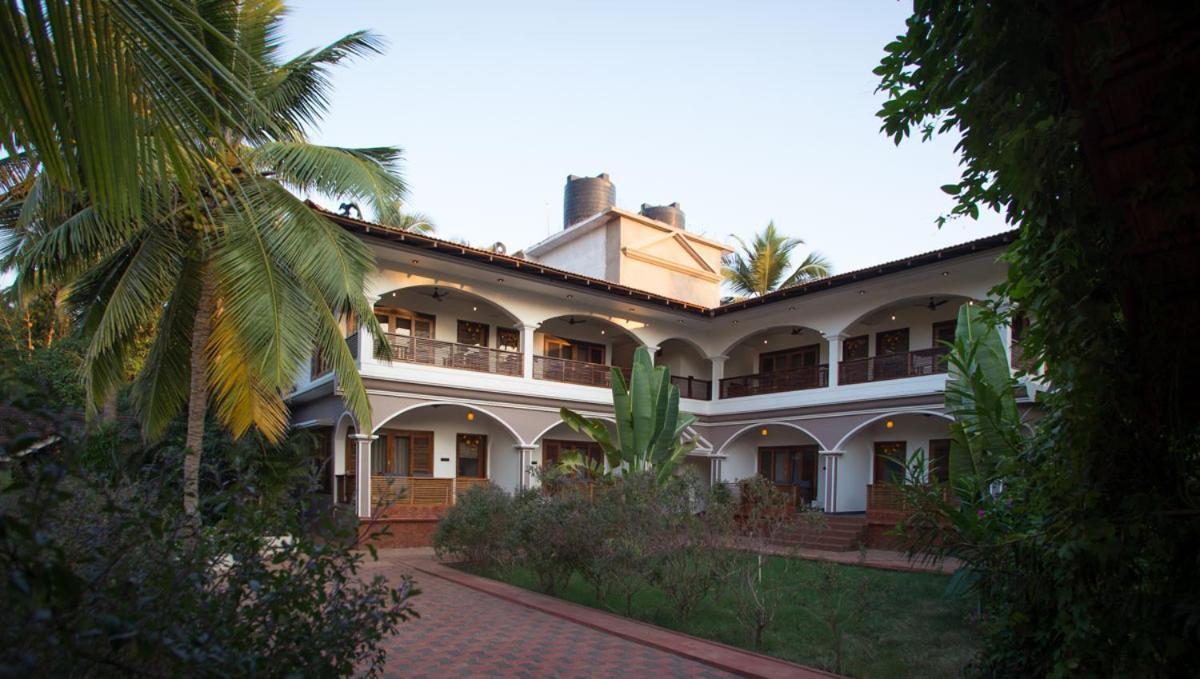 Luxury Courtyard Room