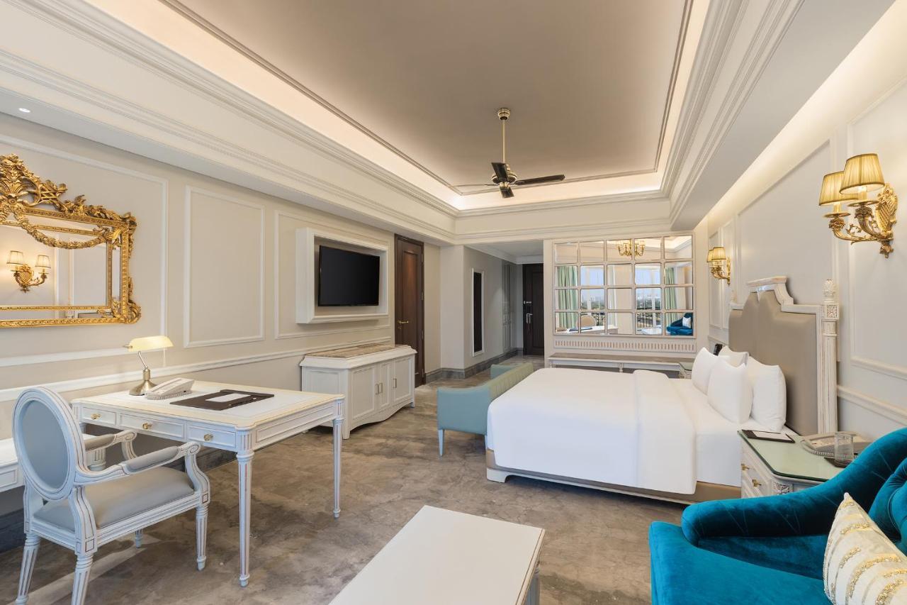 Premier Room
