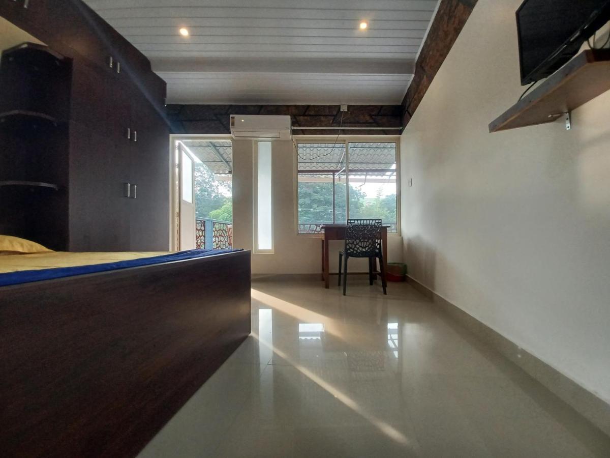Double Room with Balcony (3 Adults),1311651313:JPEG