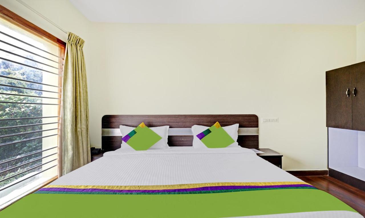 Standard Room,1320978070:JPEG
