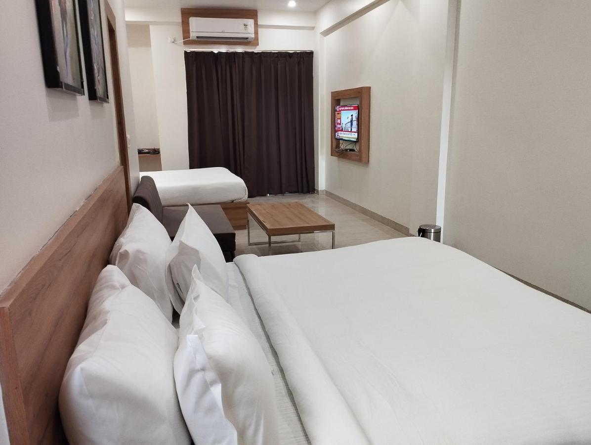 Executive Family Room