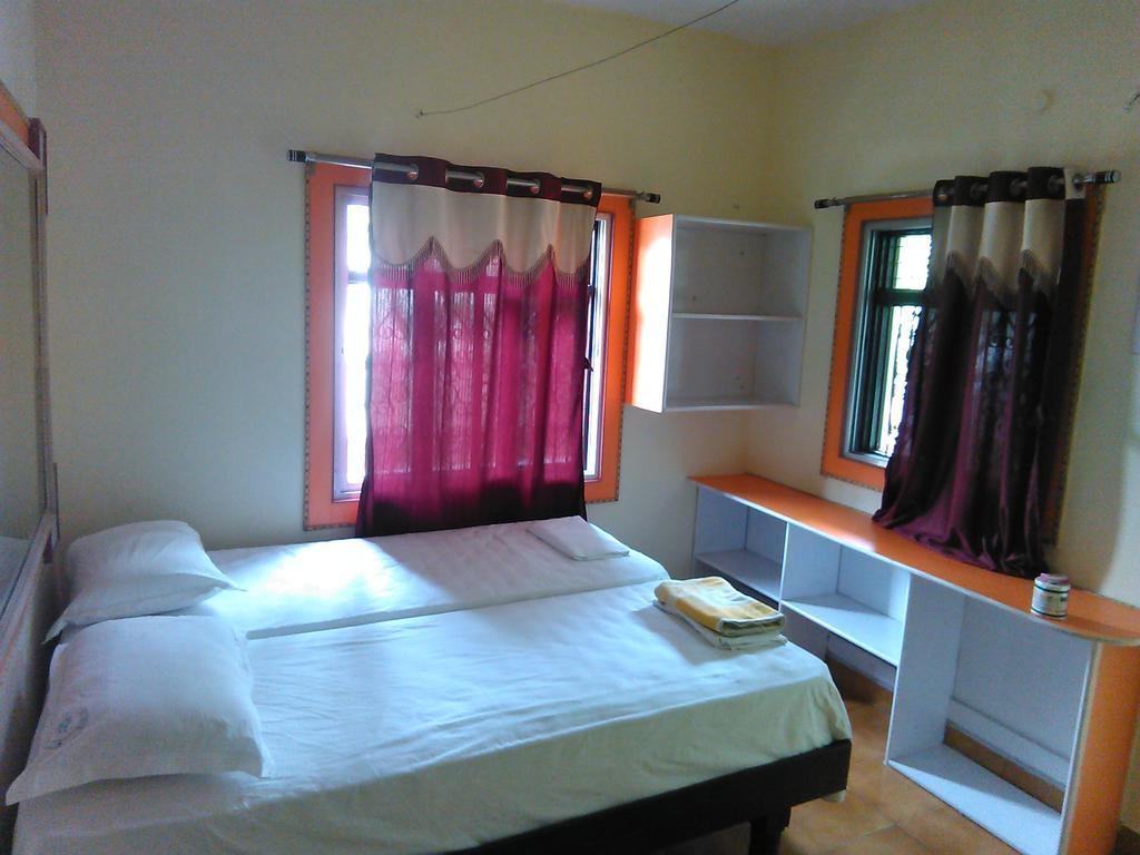 Twin Room with Fan,363634465:JPEG