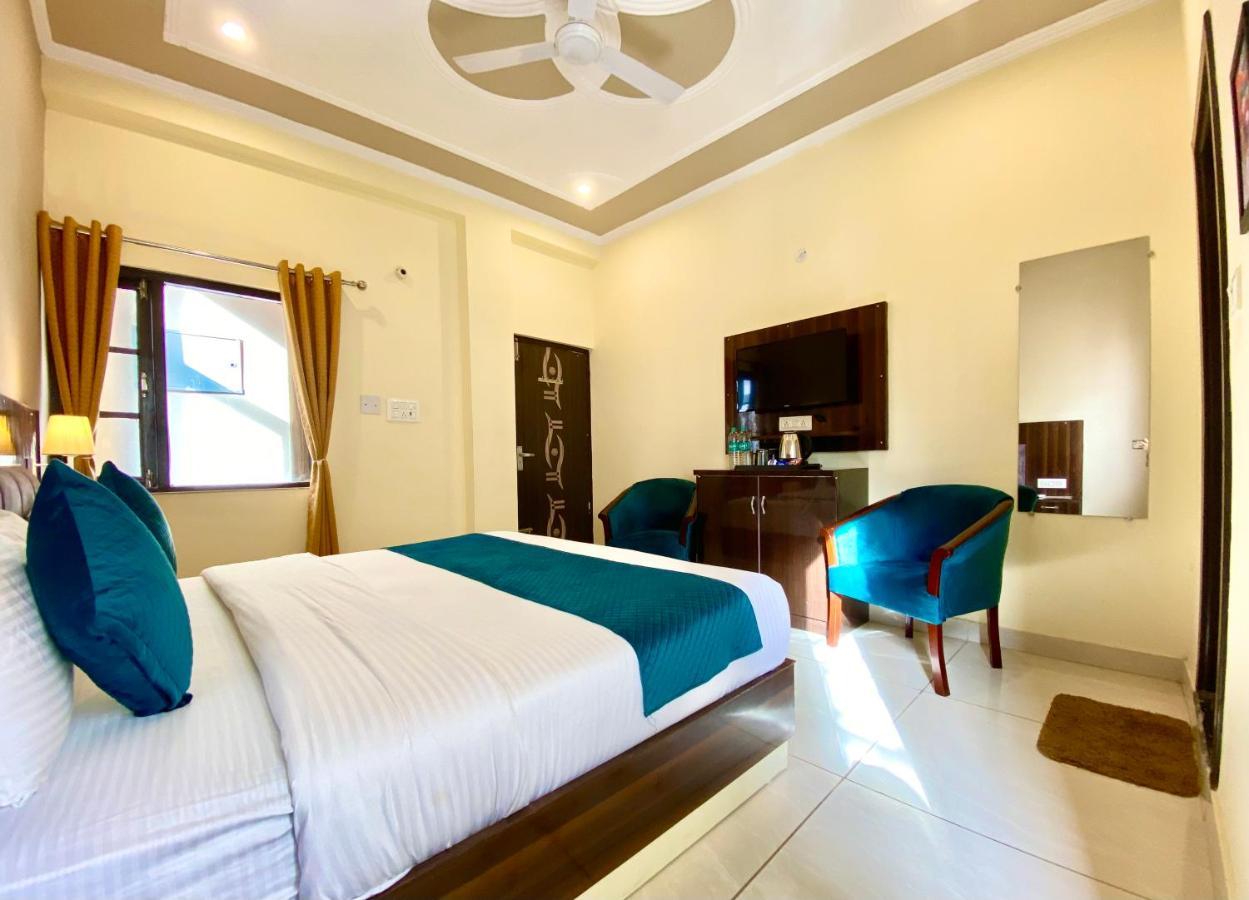 Deluxe Room,1414334621:JPEG