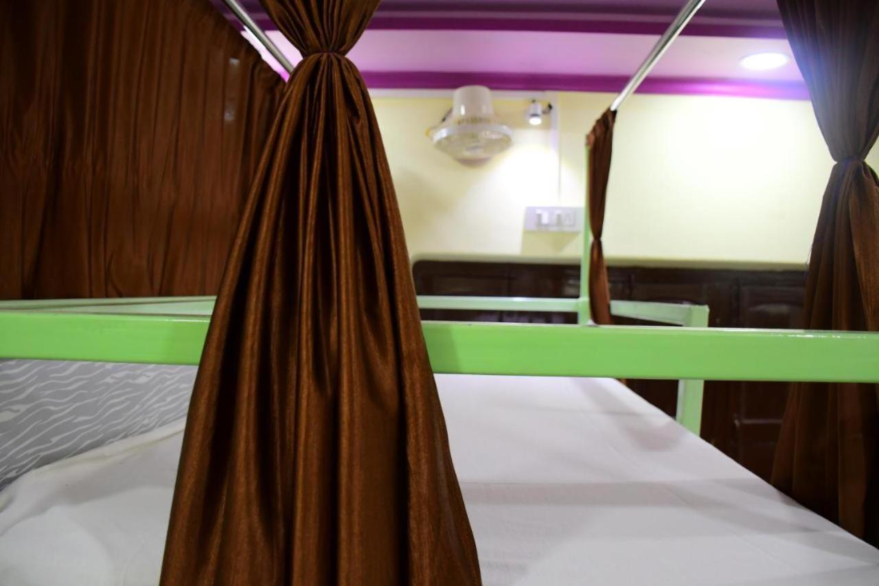Bed 8-Bed Mixed Dormitory Room