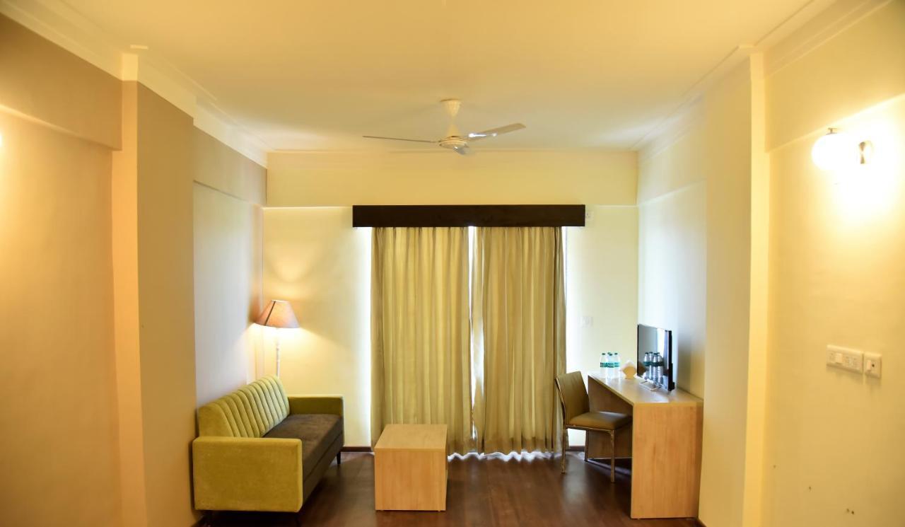 Two-Bedroom Suite,1469663012:JPEG