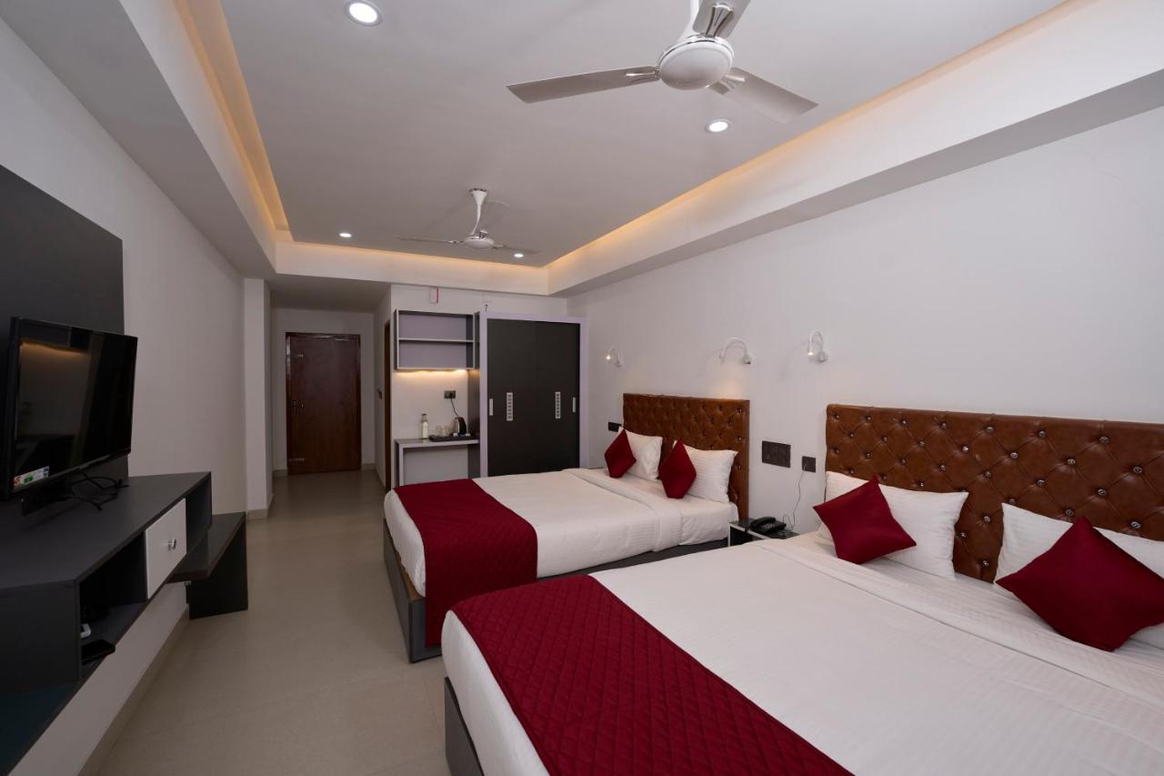 Deluxe Family Room