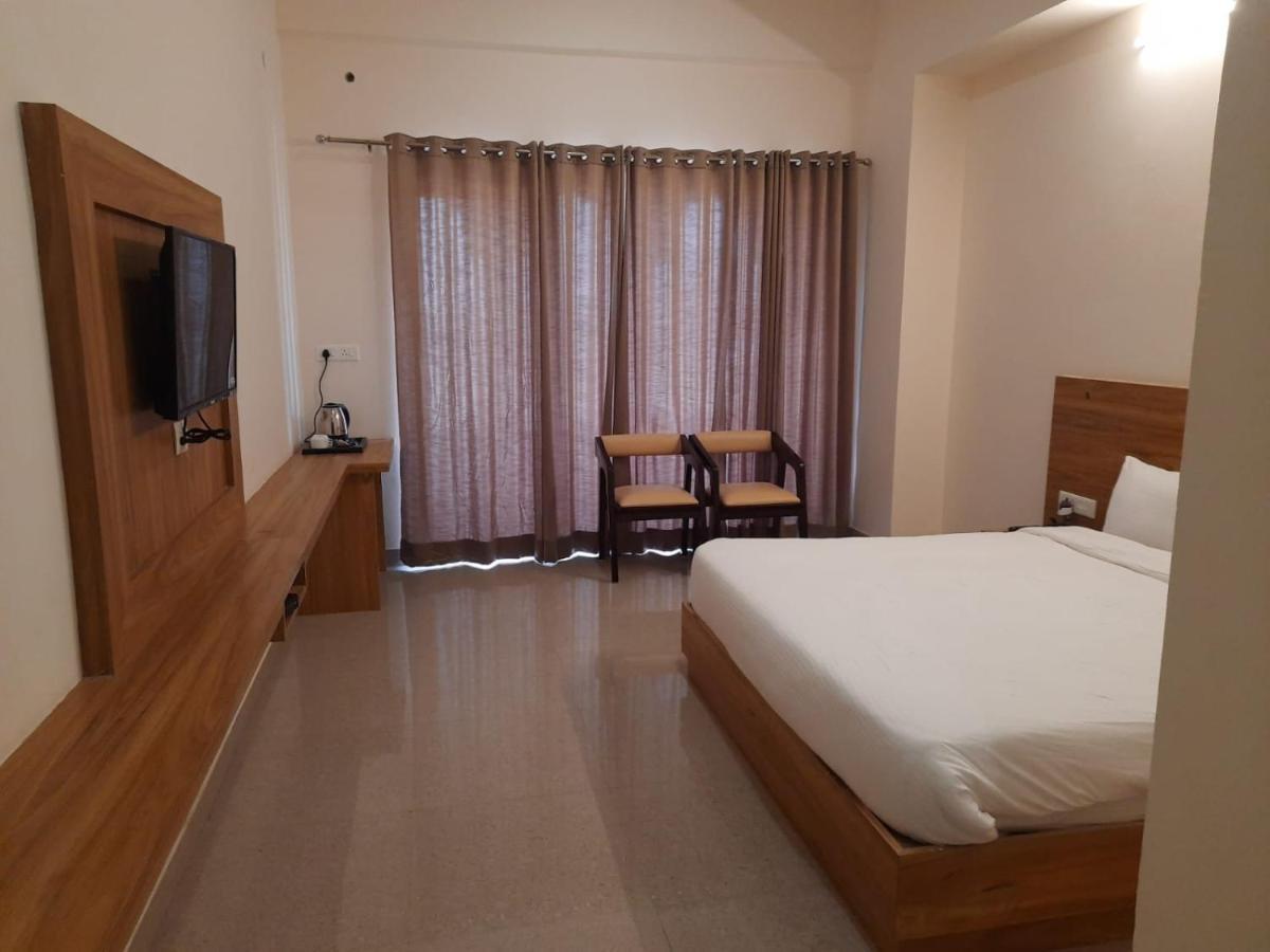 Deluxe Room,1470284975:JPEG