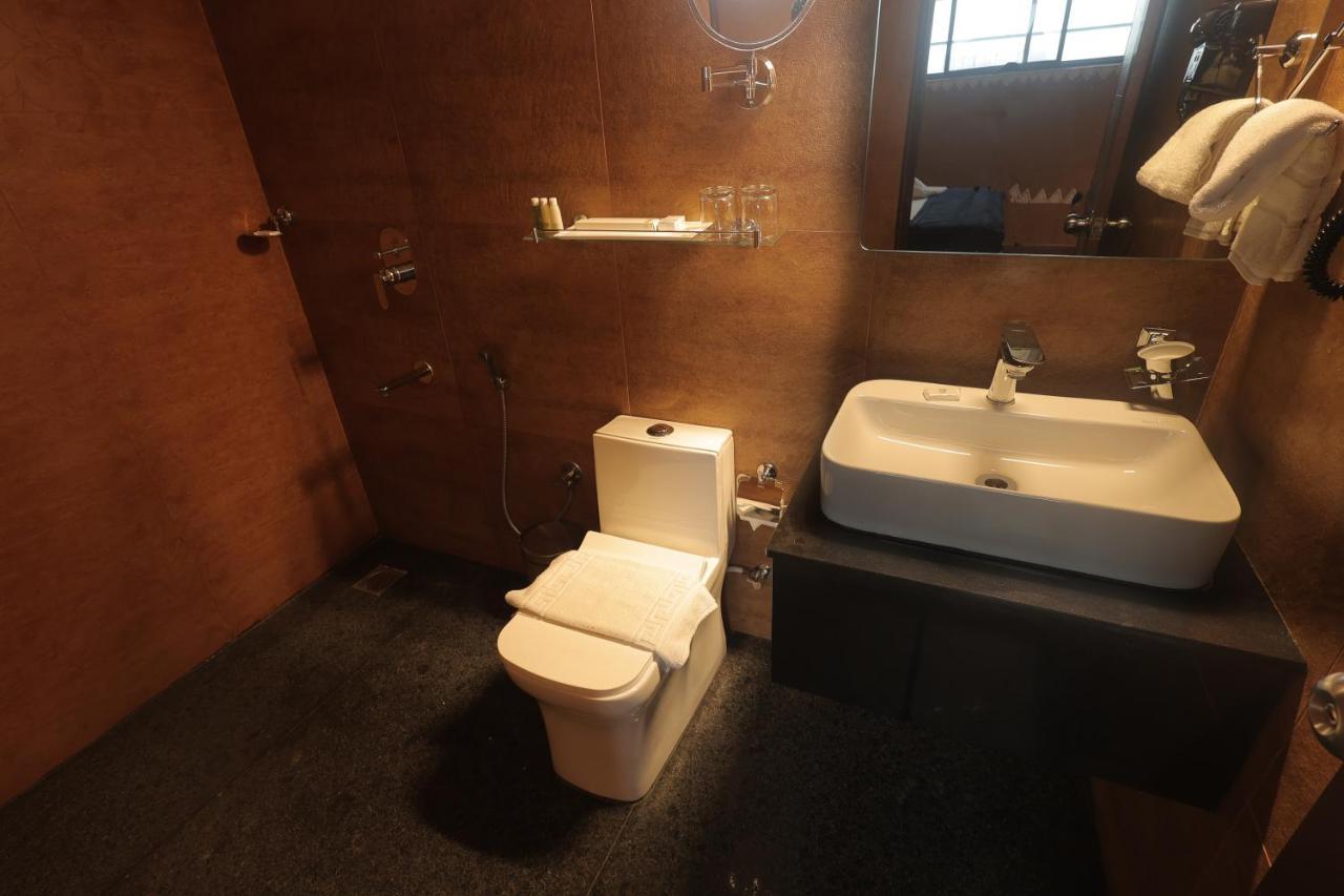 Superior Double Room,1470348635:JPEG