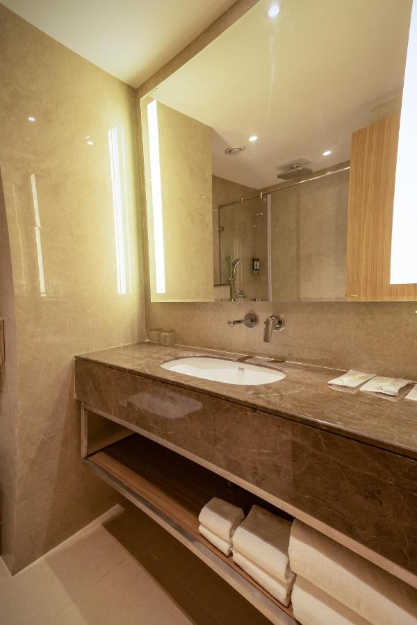 Superior room 1 Double Bed on One-way Airport Transfer