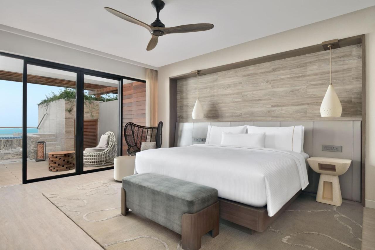 King Suite Garden Plunge Pool INR 2500 wellness credit per non-cumulative redeemable against Spa therapy or at Hakuna Matata the gaming zone