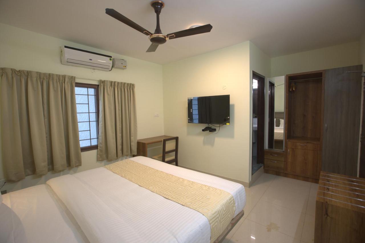 Standard King Room