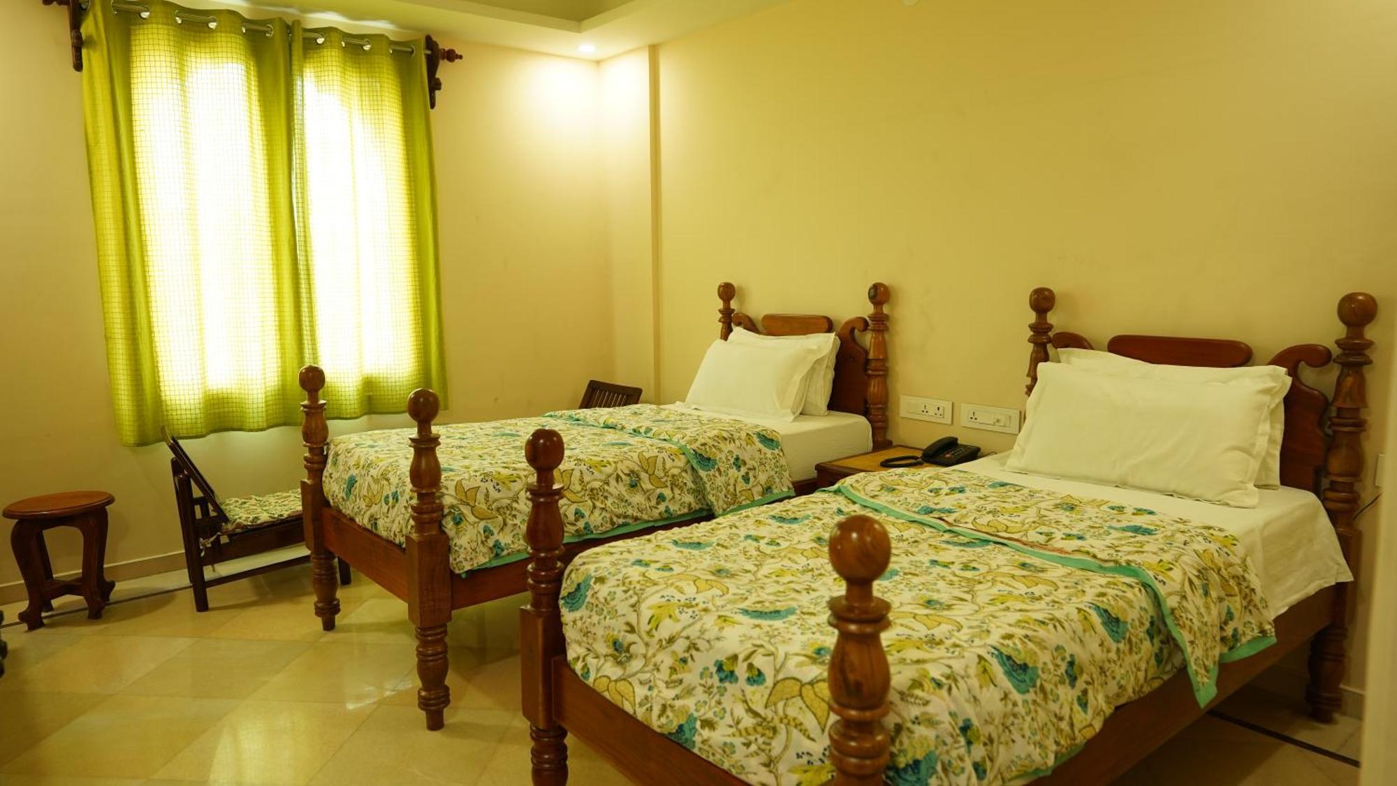 Deluxe Double or Twin Room,1504383154:JPEG