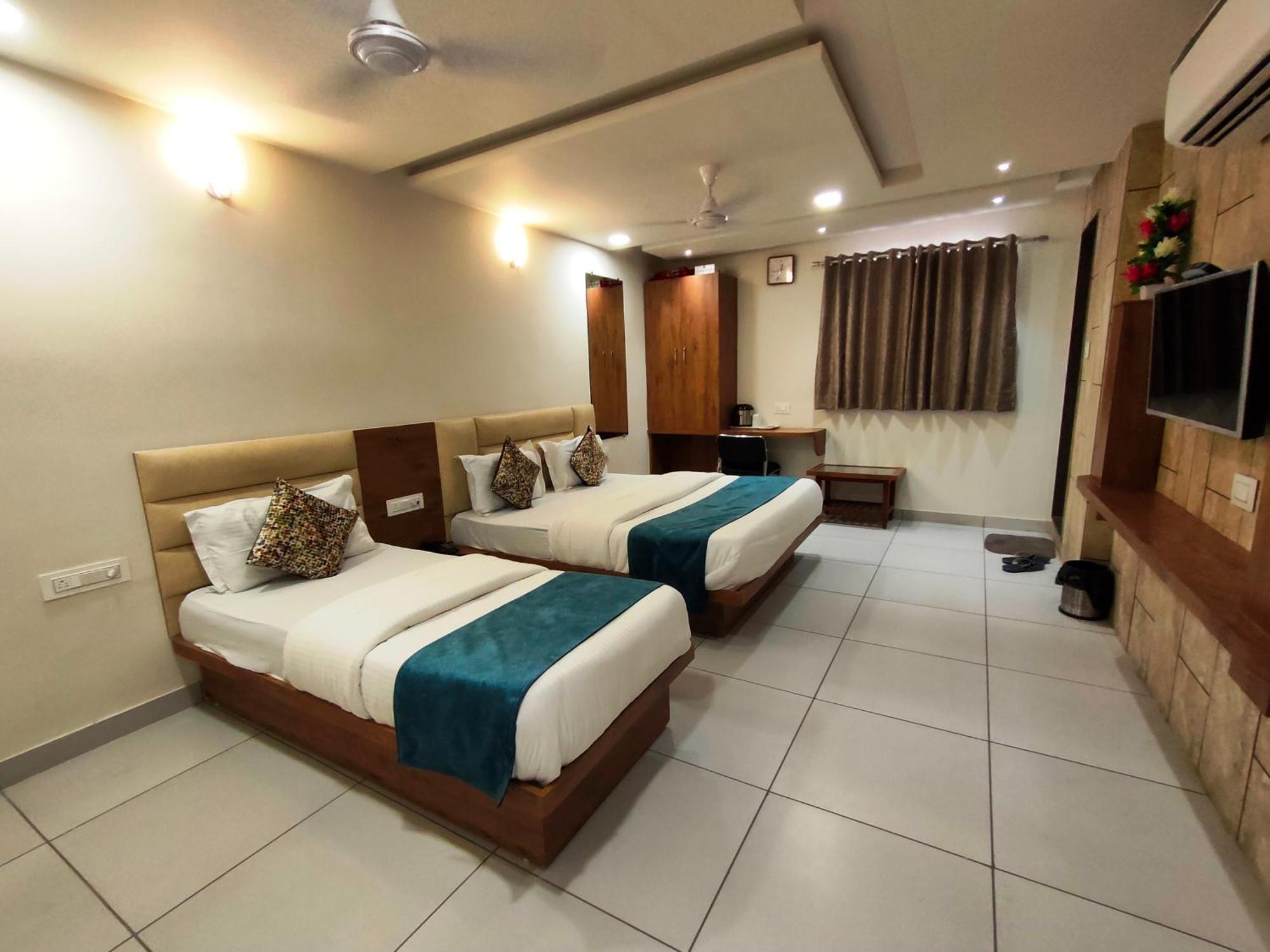 Executive Triple Room