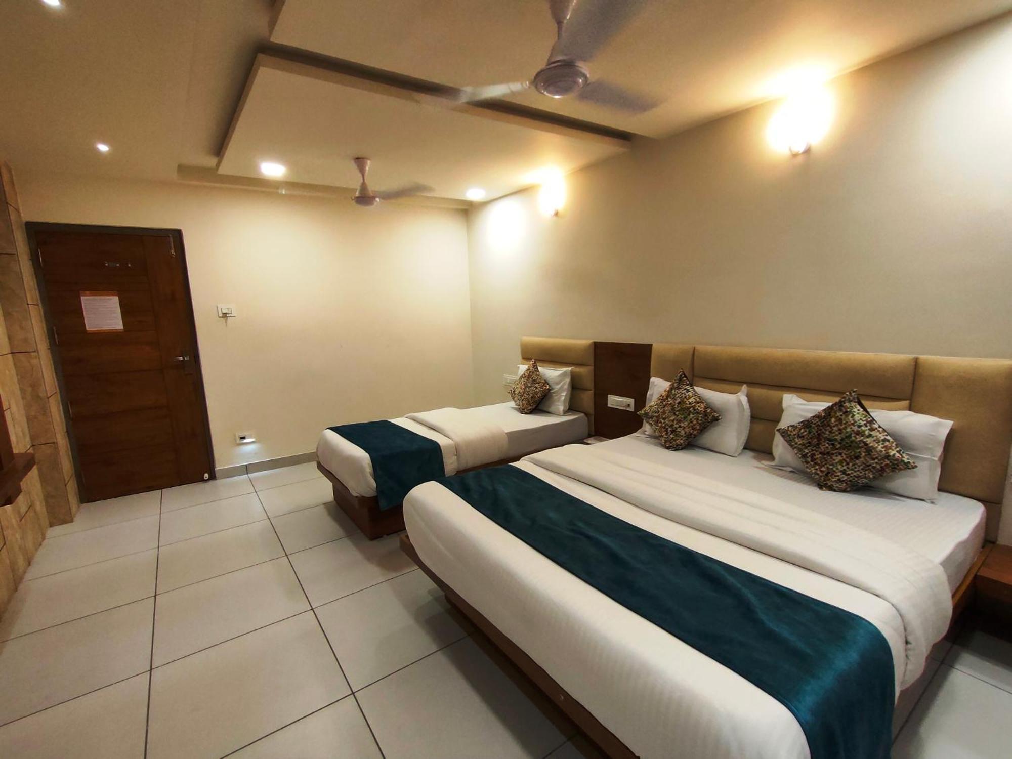 Executive Triple Room