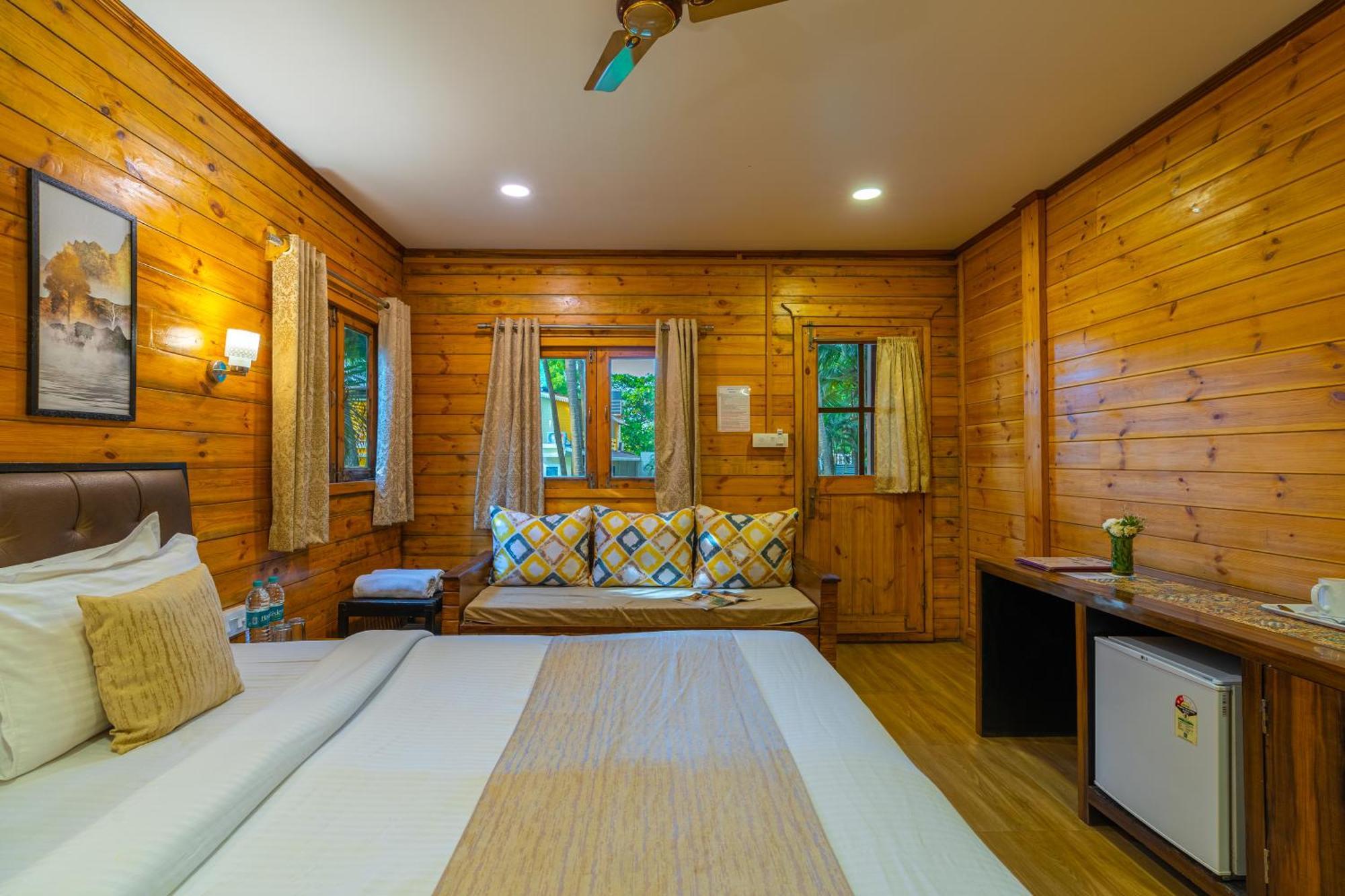 Premium Tropical Chalet on Food & Beverages 21 Happy Hours