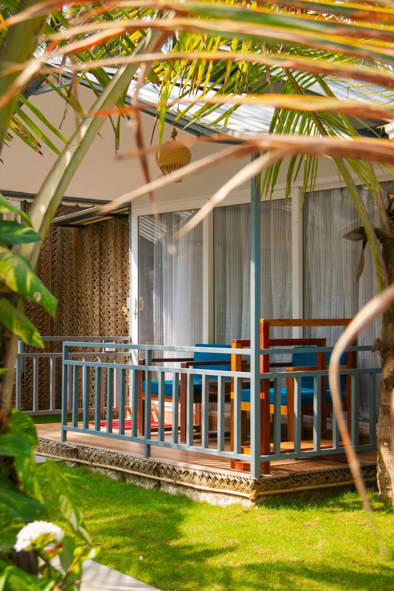 Deluxe Double Room Side Sea View