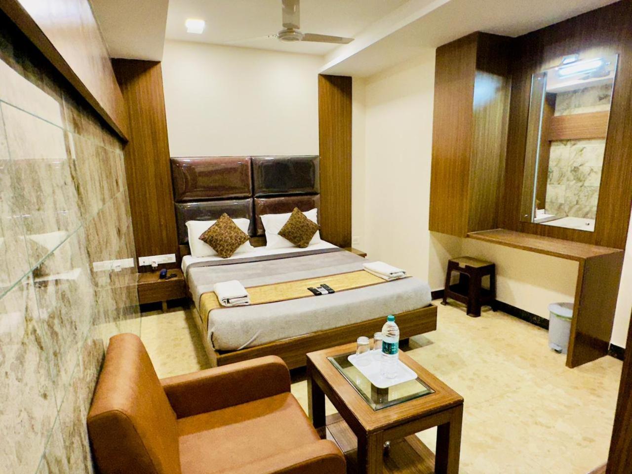 Deluxe Single Room,1695357461:JPEG