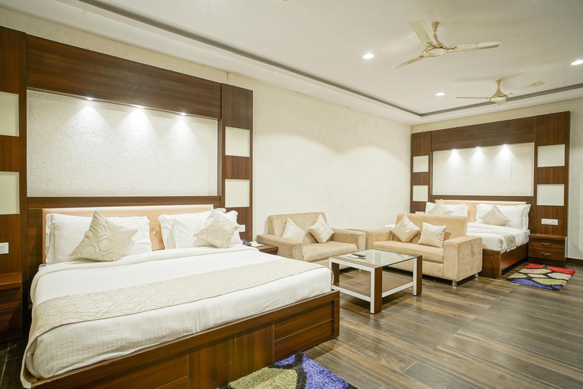Family Room with Garden View,1546490596:JPEG