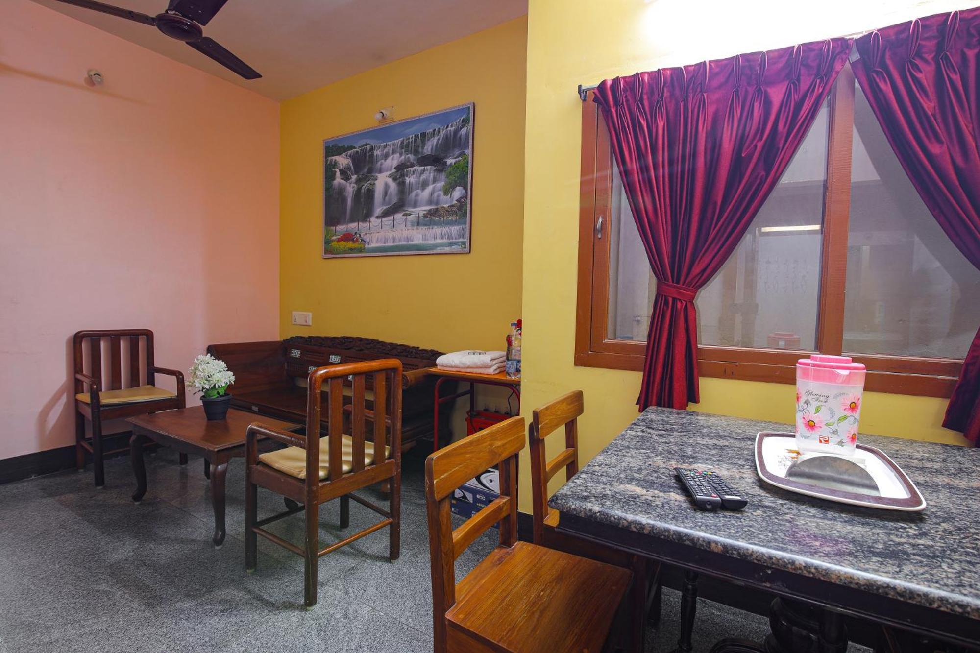 Deluxe Queen Suite