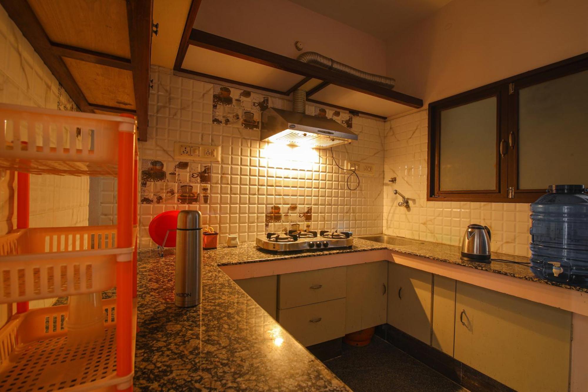 Deluxe Queen Suite