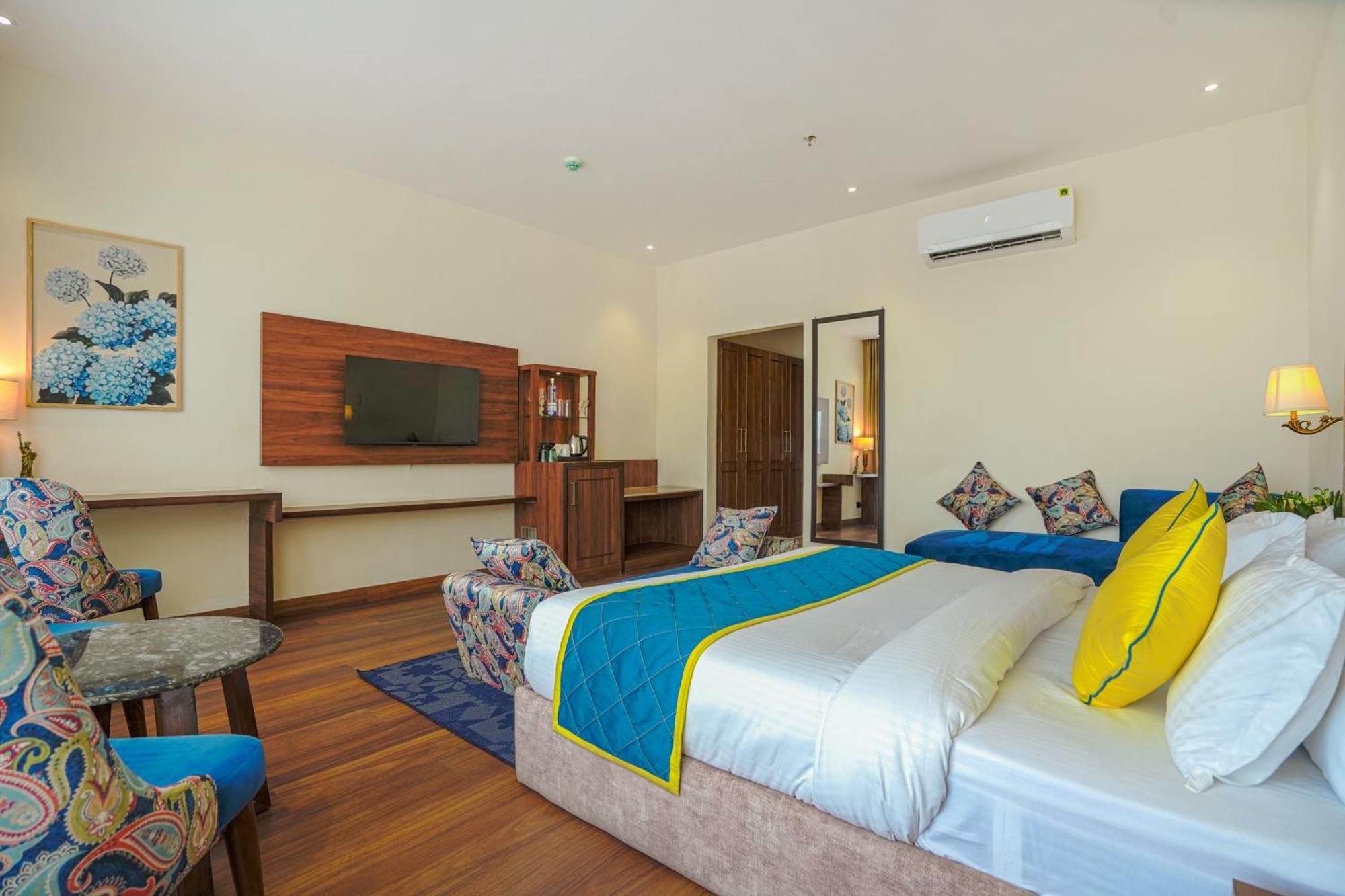 Superior King Room