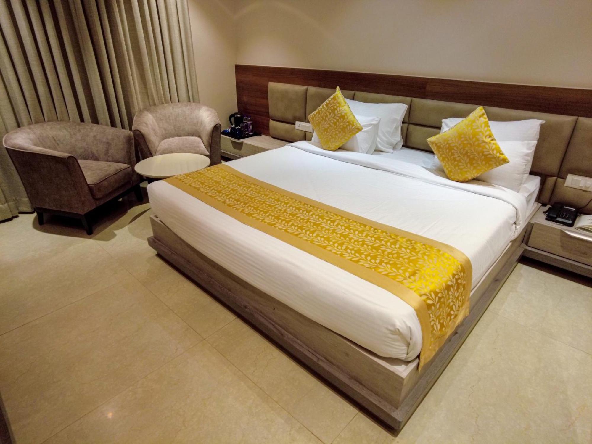 Superior Single Room,1557295768:JPEG