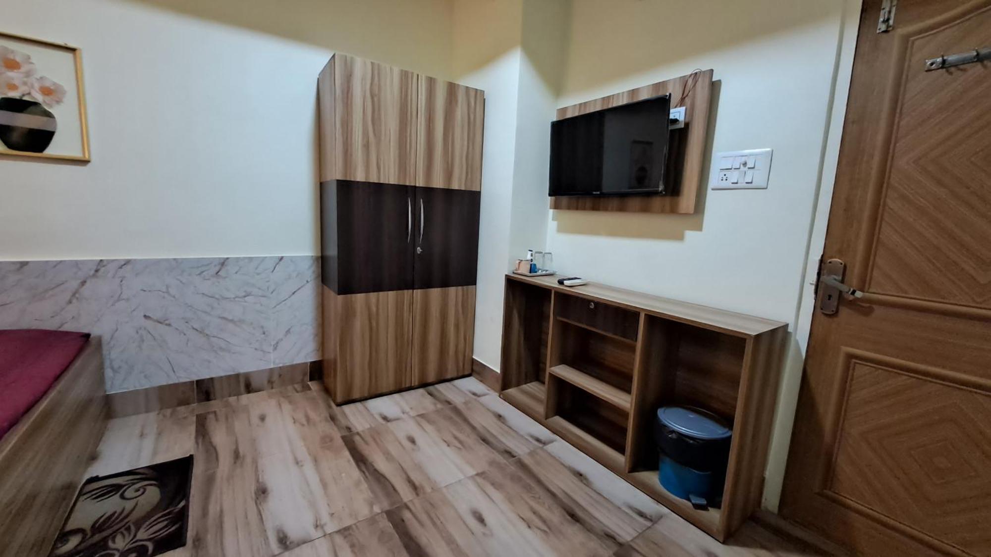 Double Room Private Bathroom
