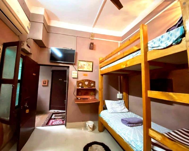 Bed 4-Bed Mixed Dormitory Room