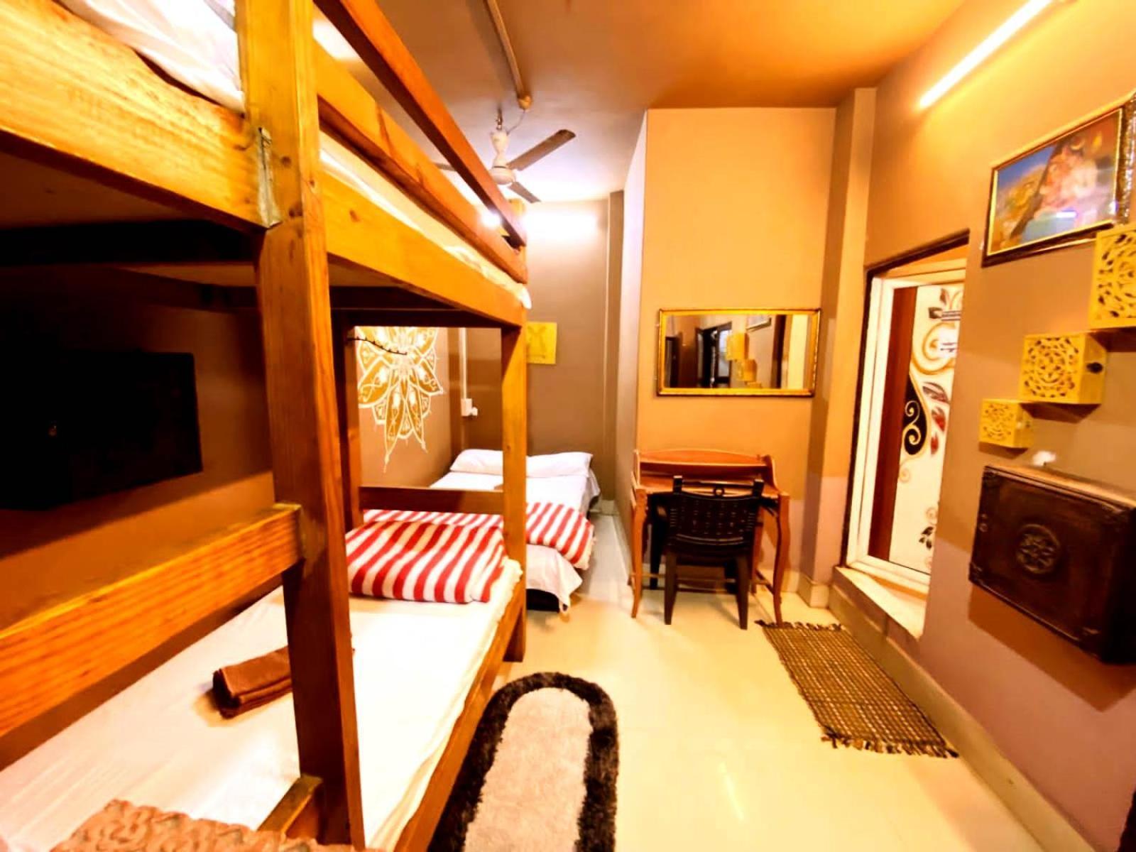 Bed 4-Bed Mixed Dormitory Room