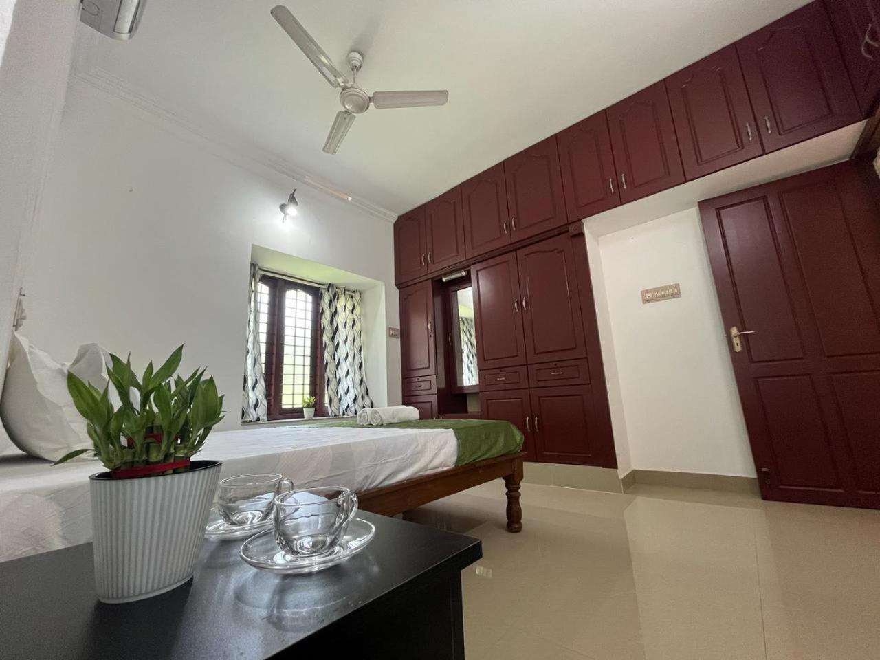 Deluxe Two-Bedroom Apartment Garden View