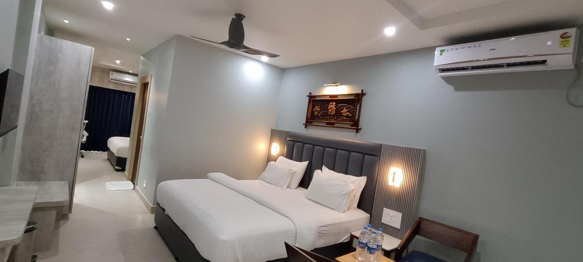 Superior Family Room
