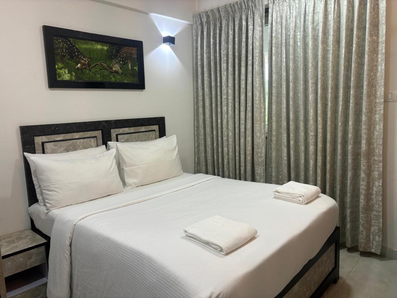 Queen Room with Balcony