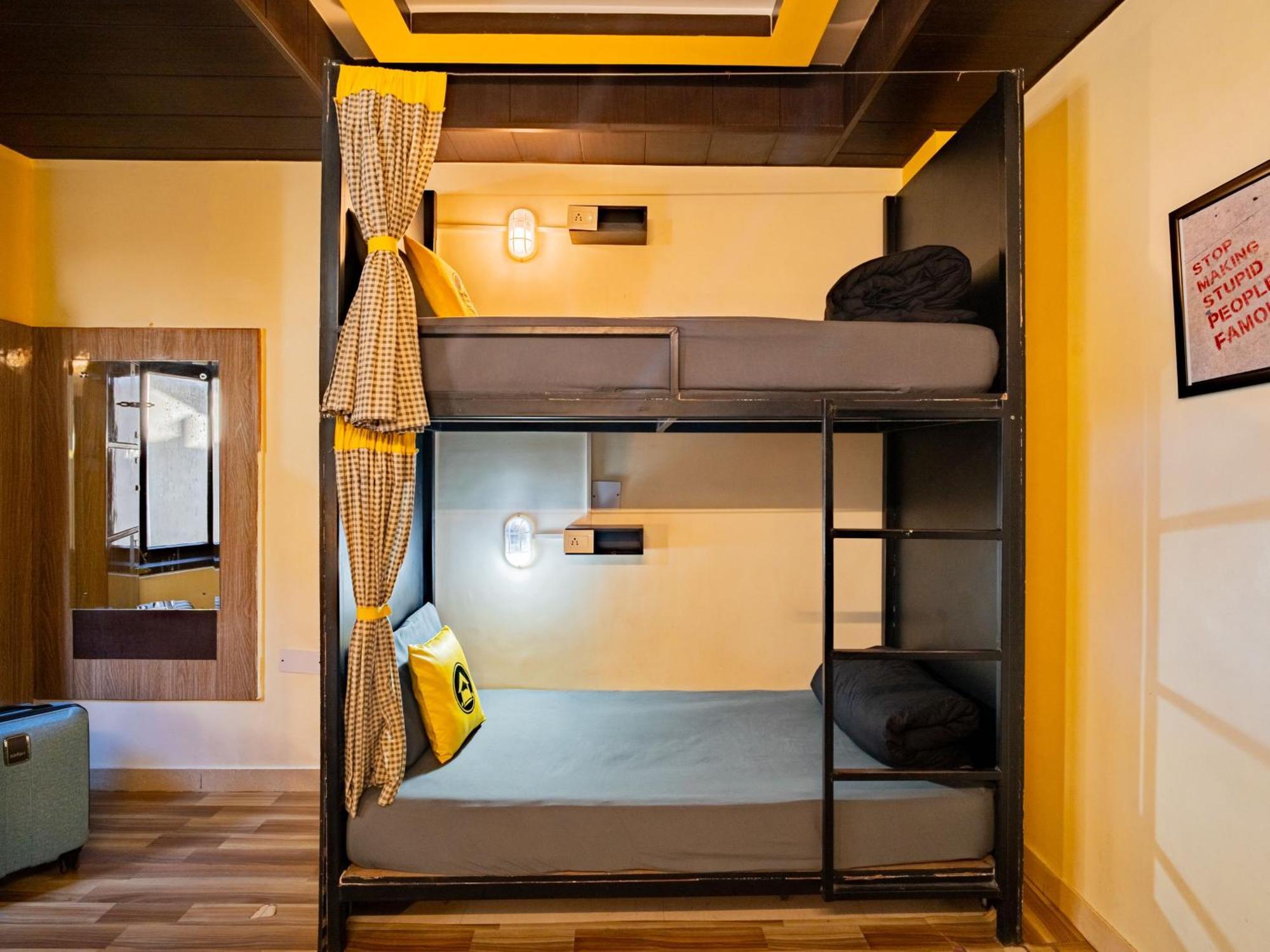 Bed 4-Bed Mixed Dormitory Room