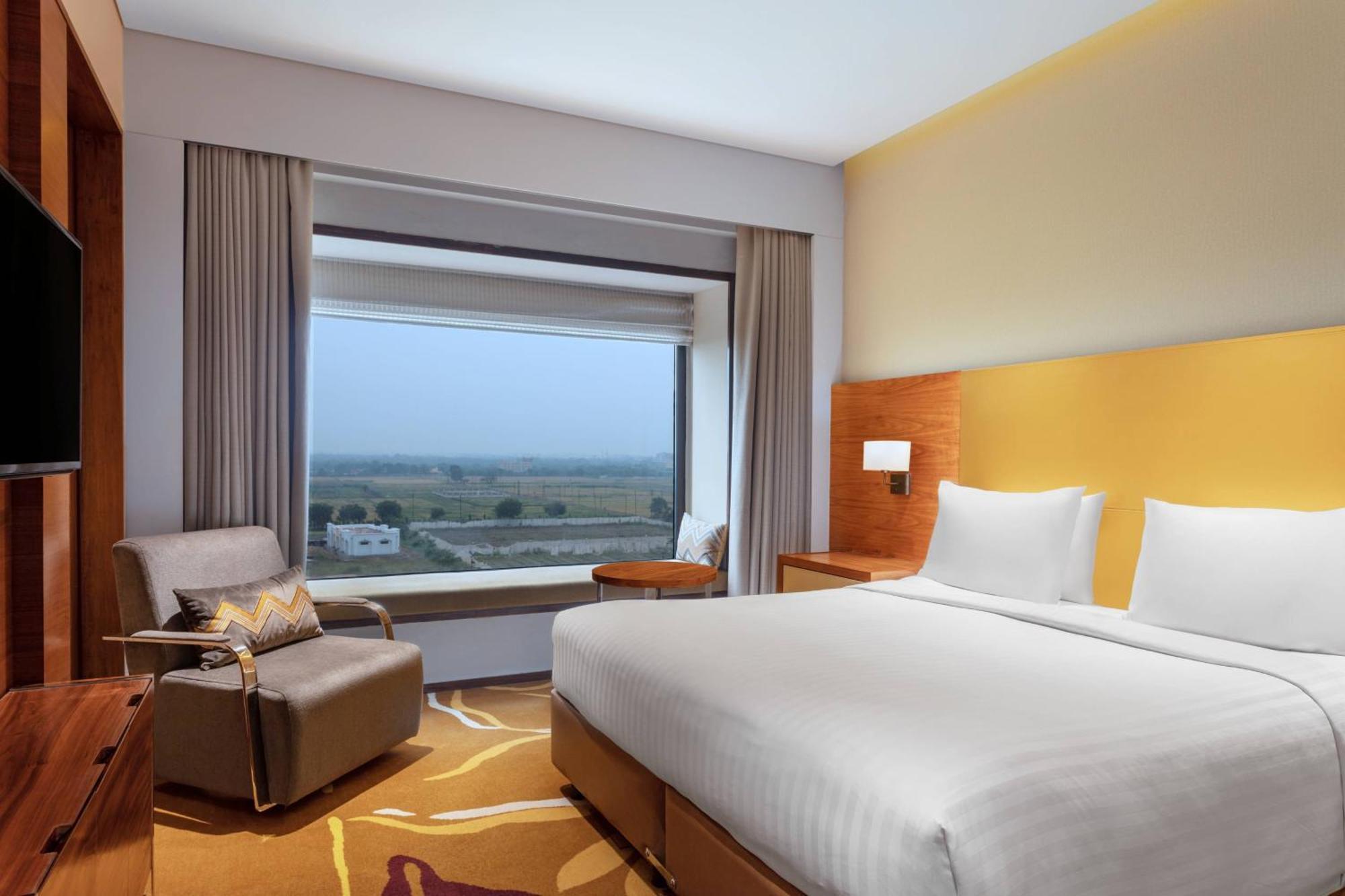 Courtyard Suite
