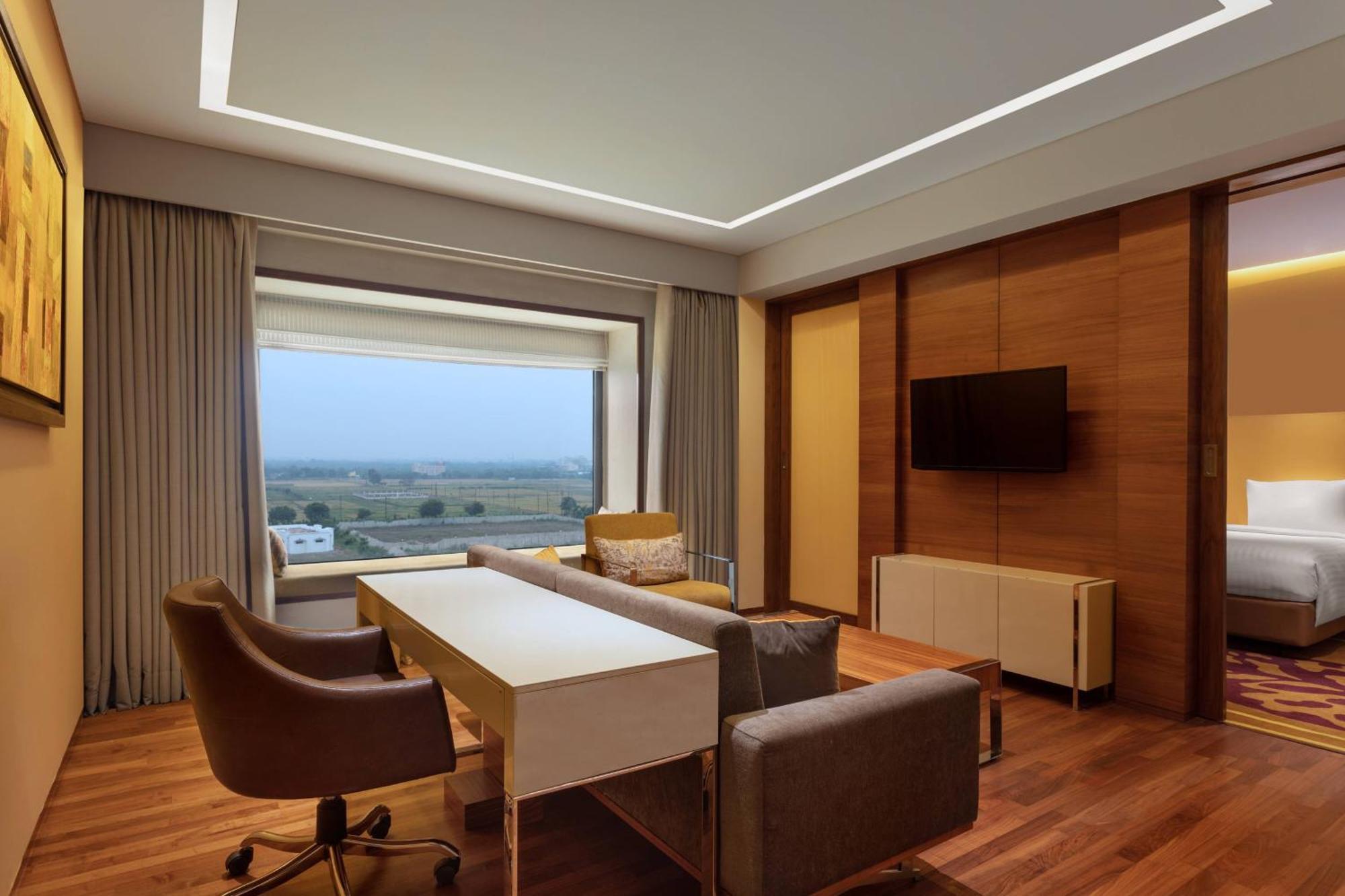 Courtyard Suite