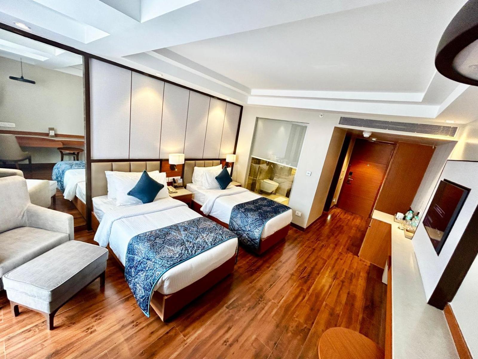 Twin Room with Pool View