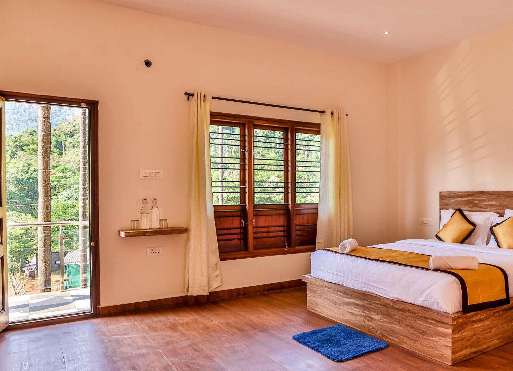 Double Room Mountain View