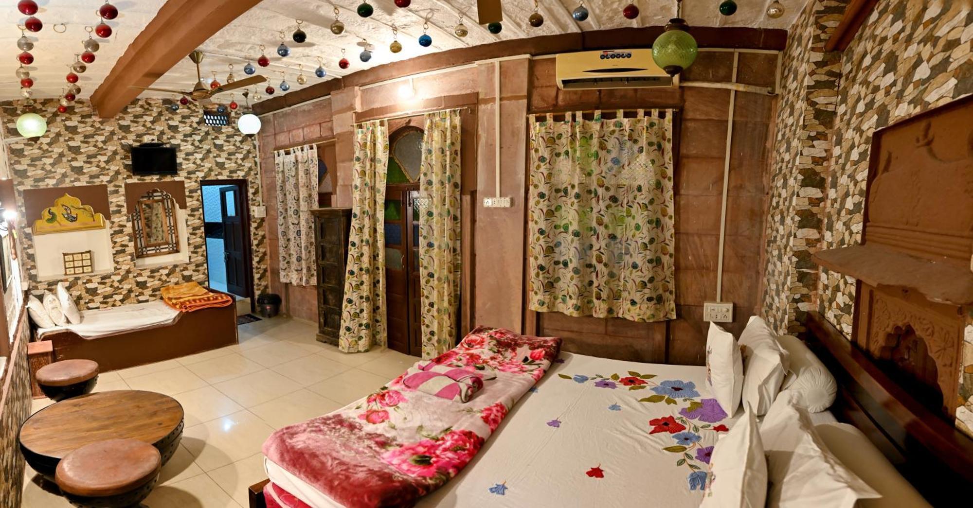 Large Suite