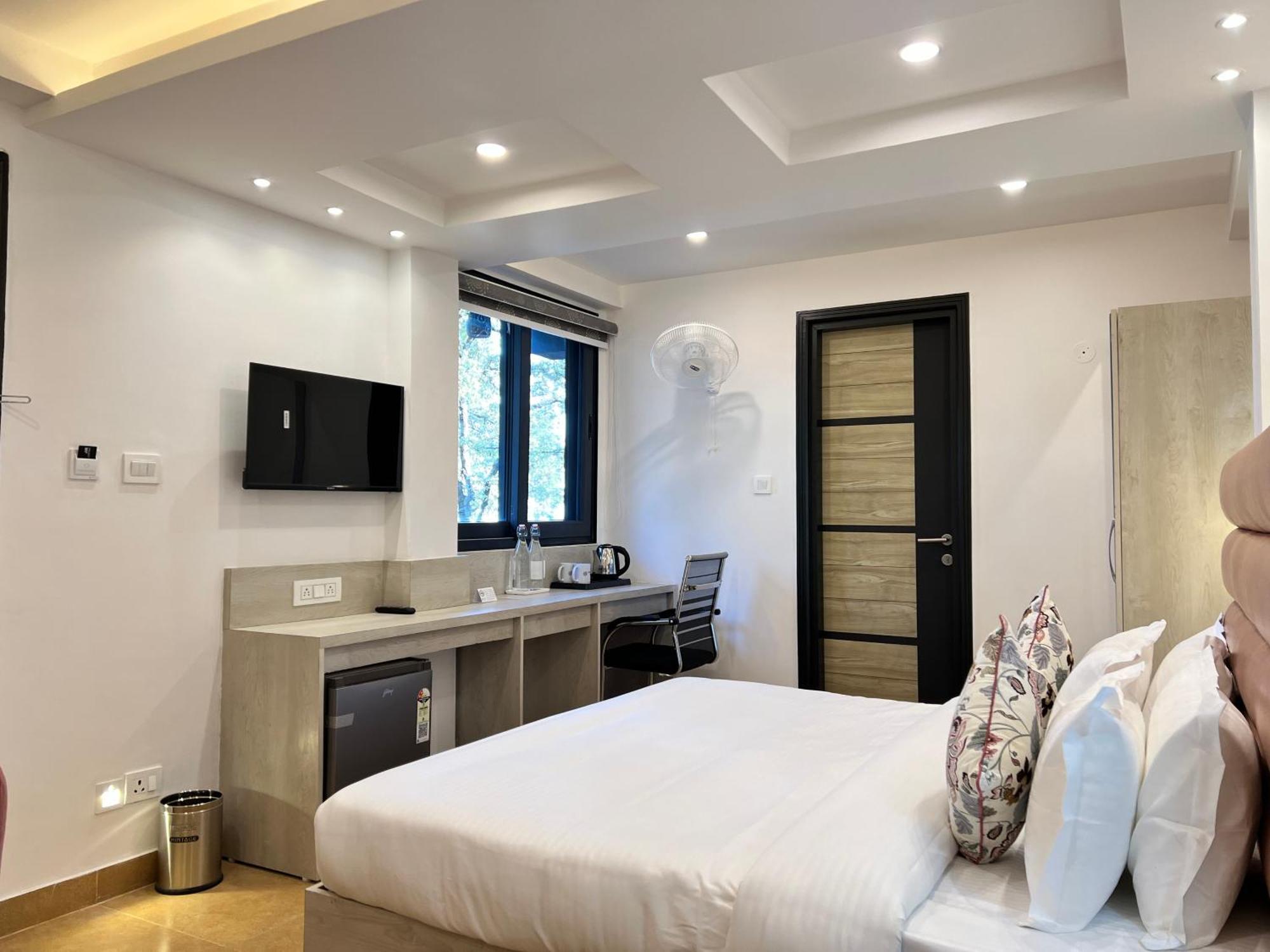 Superior Double Room,1639402760:JPEG