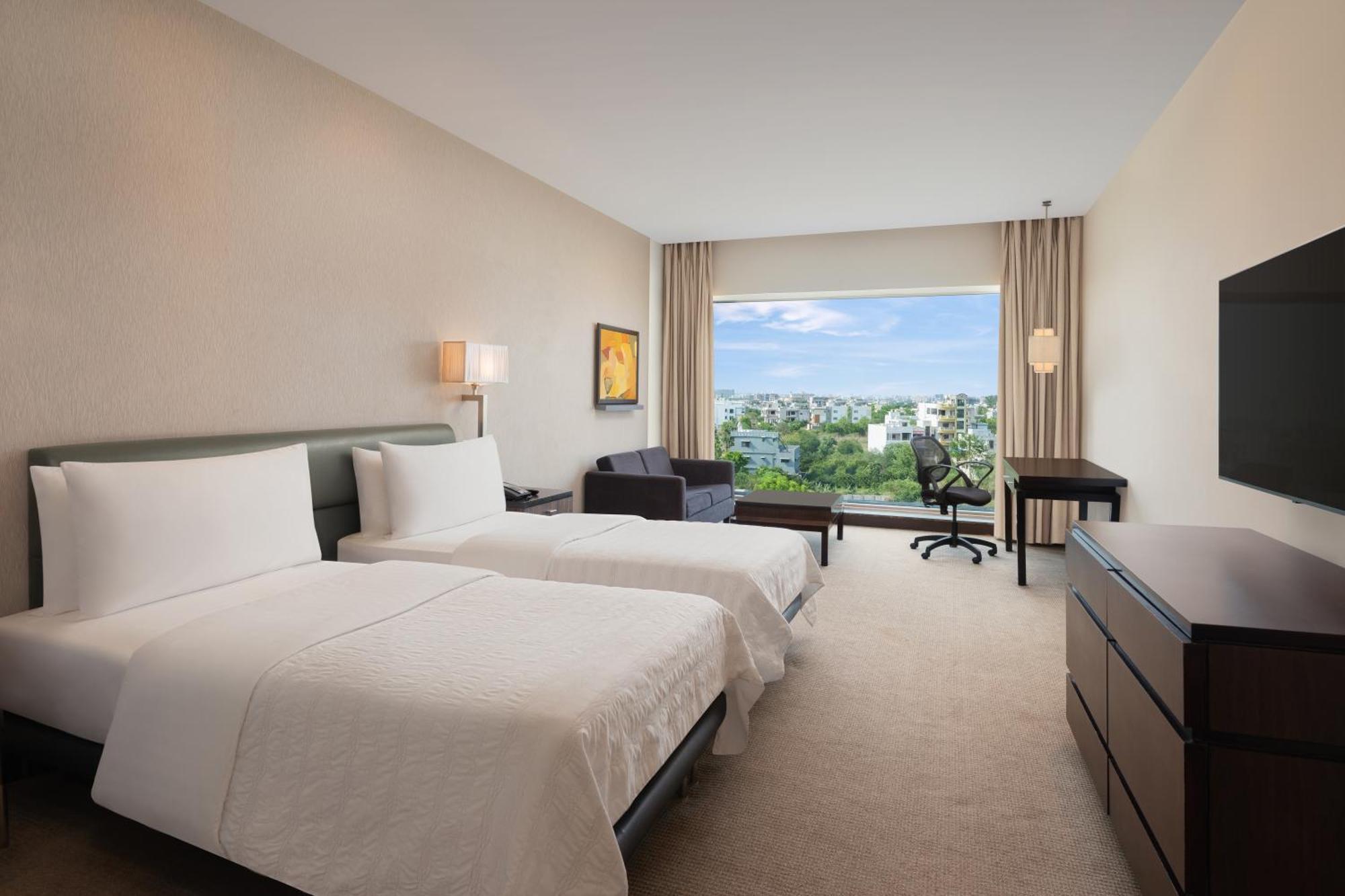 Deluxe Twin Room City View